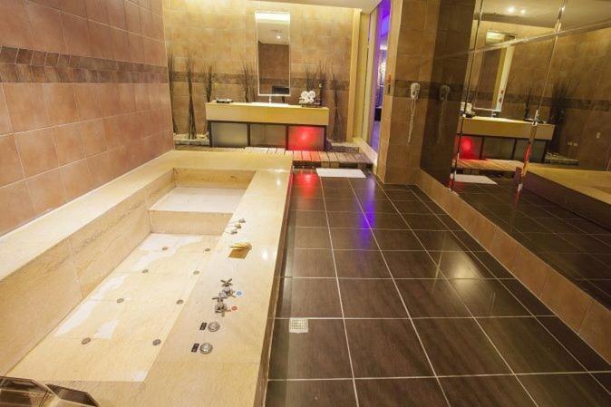 Idee Spa Motel Yangmei Exterior foto
